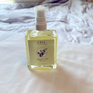 Juniper Ale Body Oil- Farmhouse Fresh- brand new